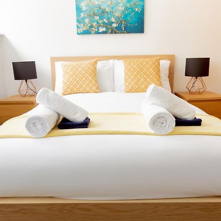 Modern Merchant City Apartment By George Square Glasgow Eksteriør billede