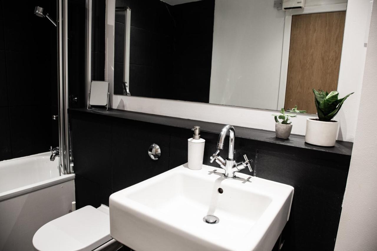 Modern Merchant City Apartment By George Square Glasgow Eksteriør billede